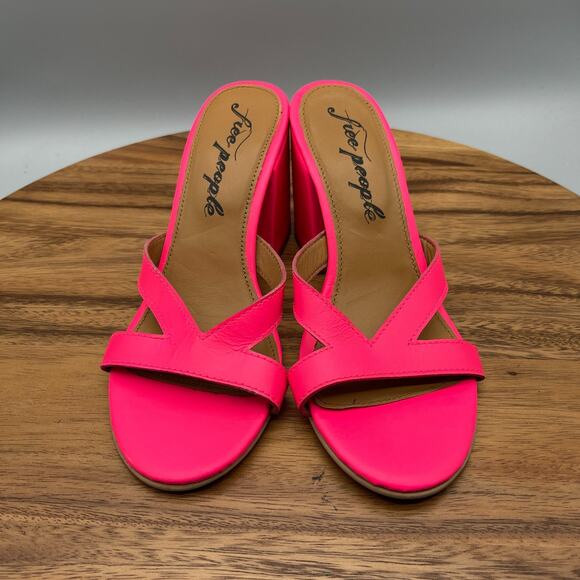 Free People Charlie V Sandals Womens Size 6 / 36 Neon Pink Casual Comfort Heels - Picture 2 of 8